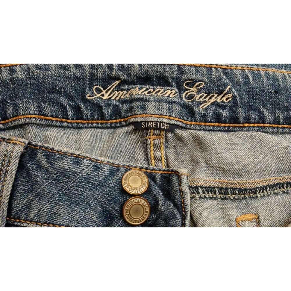 American Eagle Outfitters Jeans .